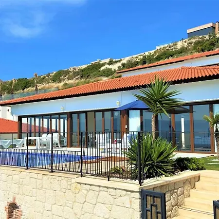 Located 3 Km From The Center Of Case de vacanță *
